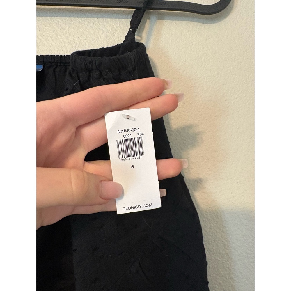 Old Navy | Texture Dotted Lightweight Cami Top with Tie Blouse (Black) - Picture 5 of 6